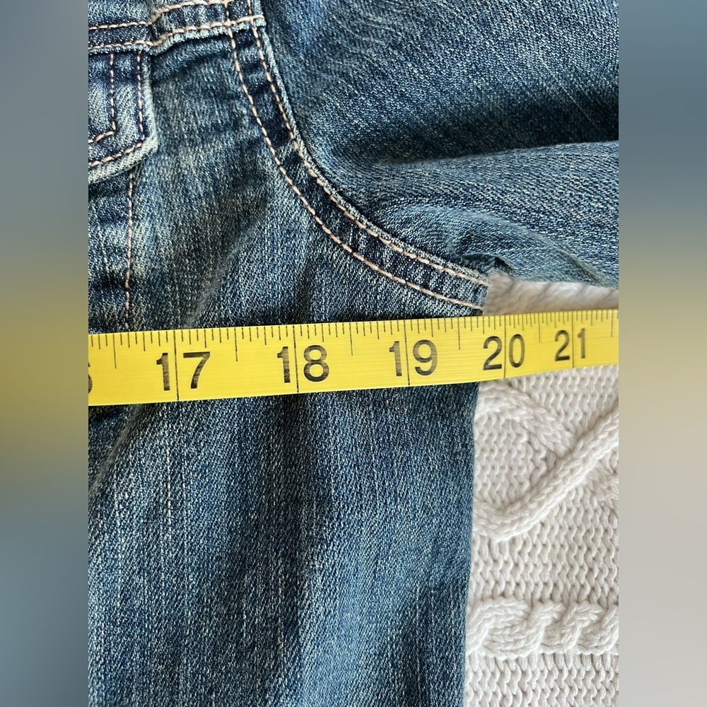 Liz Claiborne Faded Distressed Denim Jacket Women’s Size Medium - Picture 16 of 16